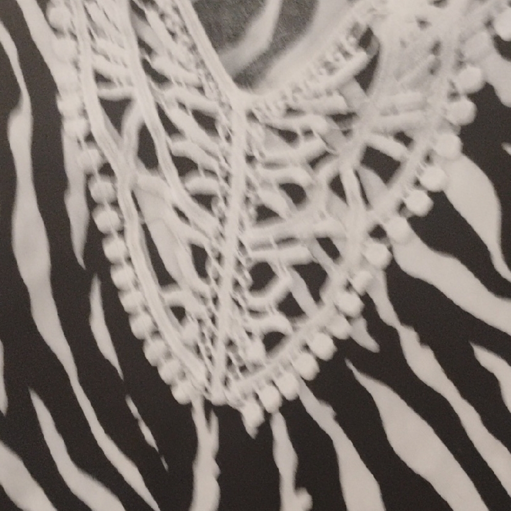 Grace Elements Zebra Pattern Blouse with Lace Trim - Picture 5 of 5